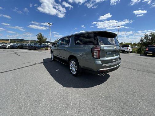 2024 Chevrolet Suburban 4WD High Country