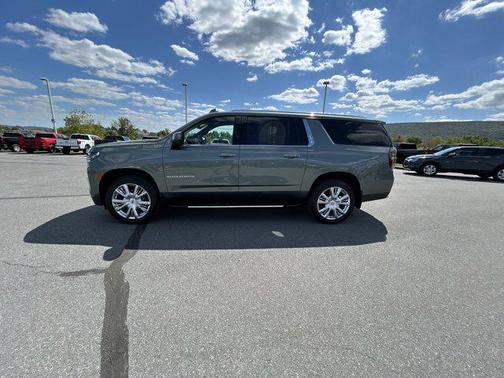 2024 Chevrolet Suburban 4WD High Country