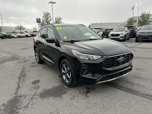 AGATE BLACK METALLIC 2023 Ford Escape ST-Line