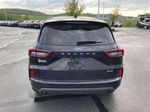 AGATE BLACK METALLIC 2023 Ford Escape ST-Line