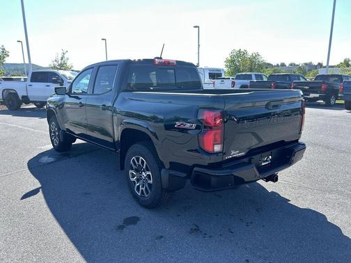 Black 2026 Chevrolet Colorado Z71