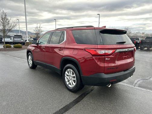 2021 Chevrolet Traverse LT Cloth