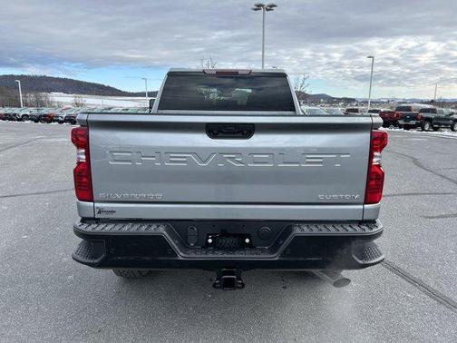 2026 Chevrolet Silverado 2500 Custom