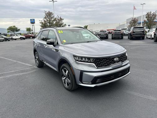 Everlasting Silver 2021 Kia Sorento EX