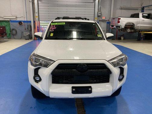 Super White 2021 Toyota 4Runner SR5