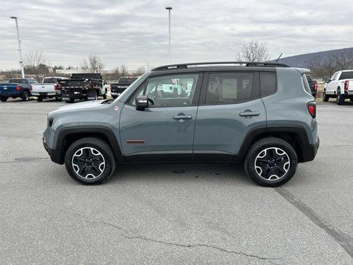 2016 Jeep Renegade Trailhawk