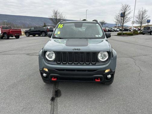 2016 Jeep Renegade Trailhawk