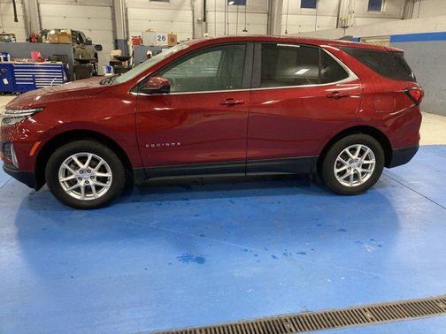 Radiant Red Tintcoat 2024 Chevrolet Equinox 1LT