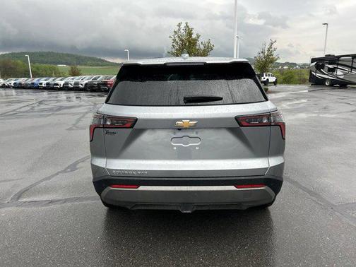 Sterling Gray Metallic 2026 Chevrolet Equinox 1LT
