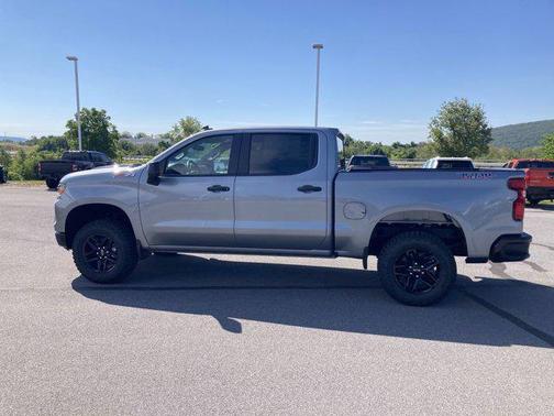 Sterling Gray Metallic 2024 Chevrolet Silverado 1500 Custom Trail Boss