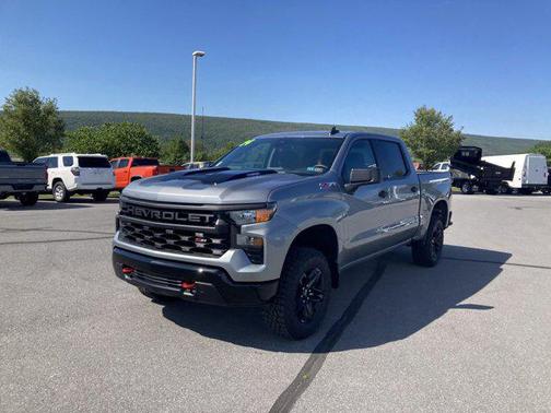 Sterling Gray Metallic 2024 Chevrolet Silverado 1500 Custom Trail Boss