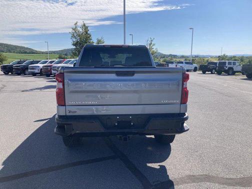 Sterling Gray Metallic 2024 Chevrolet Silverado 1500 Custom Trail Boss