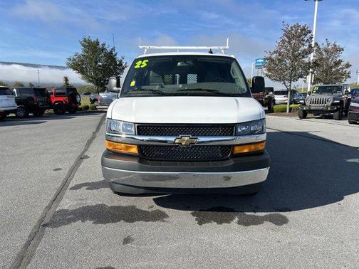 2025 Chevrolet Express 2500 RWD 2500 Regular Wheelbase WT