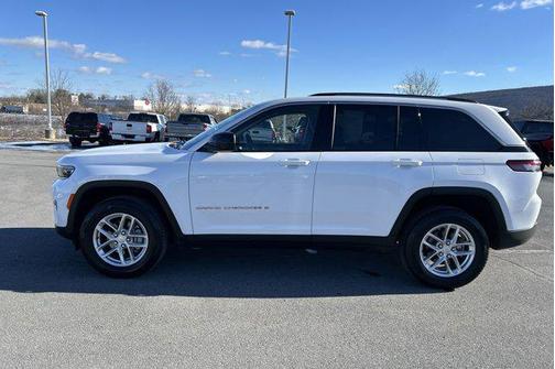 2023 Jeep Grand Cherokee Laredo