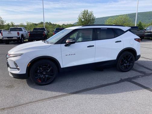 Summit White 2025 Chevrolet Blazer 3LT