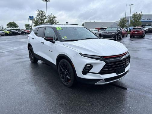 Summit White 2025 Chevrolet Blazer 3LT