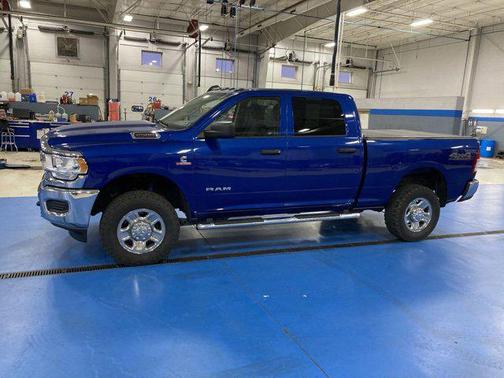 2019 RAM 2500 Tradesman Crew Cab 4x4 6'4' Box