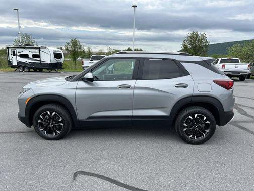 Sterling Gray Metallic 2023 Chevrolet Trailblazer LT