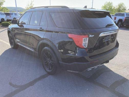 AGATE BLACK METALLIC 2020 Ford Explorer XLT