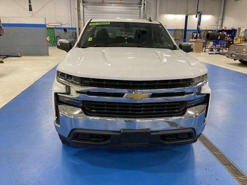 Summit White 2019 Chevrolet Silverado 1500 LT