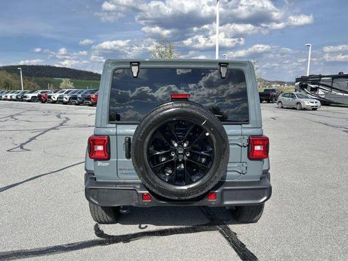 Anvil Clearcoat 2025 Jeep Wrangler 4xe Sahara