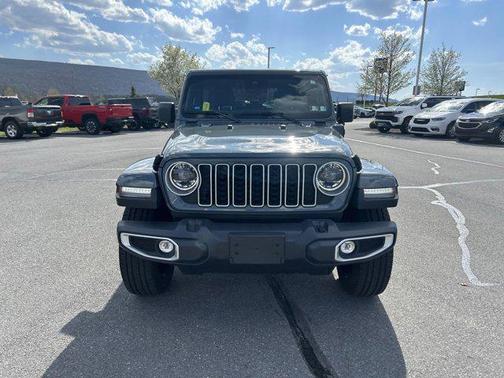 Anvil Clearcoat 2025 Jeep Wrangler 4xe Sahara