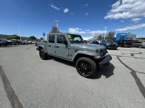 2025 Jeep Gladiator Nighthawk