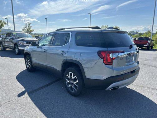 2023 GMC Acadia AWD SLE
