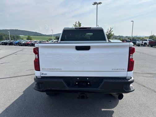 2025 Chevrolet Silverado 2500 Custom