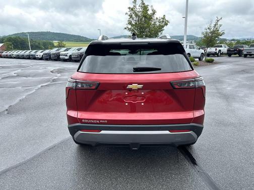 Radiant Red Tintcoat 2026 Chevrolet Equinox 1LT