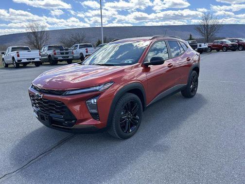 Cayenne Orange Metallic 2024 Chevrolet Trax FWD ACTIV