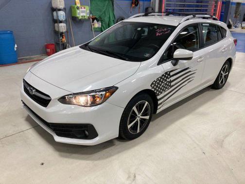 Crystal White Pearl 2023 Subaru Impreza Premium