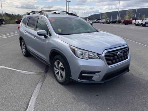 Ice Silver Metallic 2019 Subaru Ascent Premium 8-Passenger