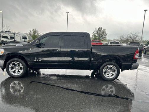 Diamond Black Crystal Pearlcoat 2023 RAM 1500 Big Horn/Lone Star
