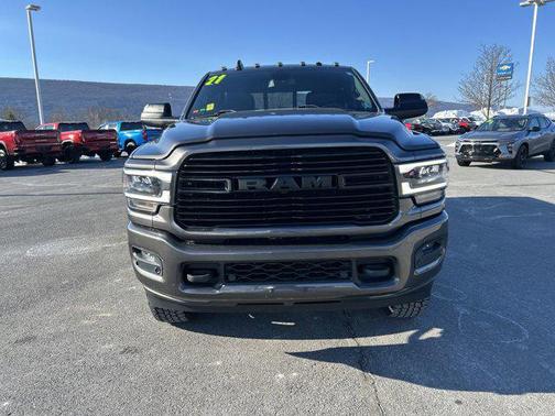 2021 RAM 2500 Laramie Crew Cab 4x4 6'4' Box