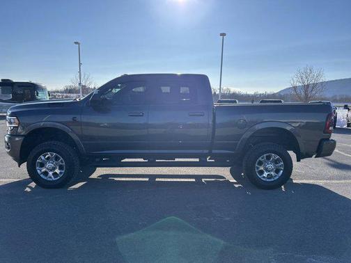 2021 RAM 2500 Laramie Crew Cab 4x4 6'4' Box