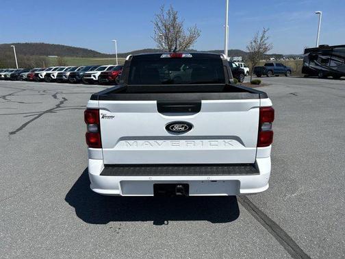 OXFORD WHITE 2025 Ford Maverick Lobo Standard