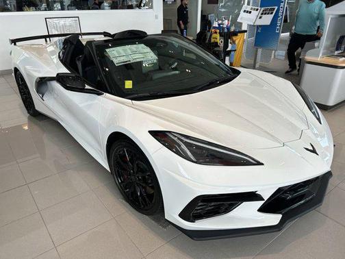 Arctic White 2026 Chevrolet Corvette Stingray w/2LT