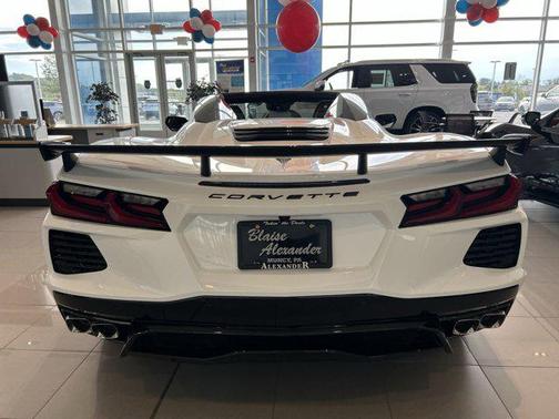 Arctic White 2026 Chevrolet Corvette Stingray w/2LT