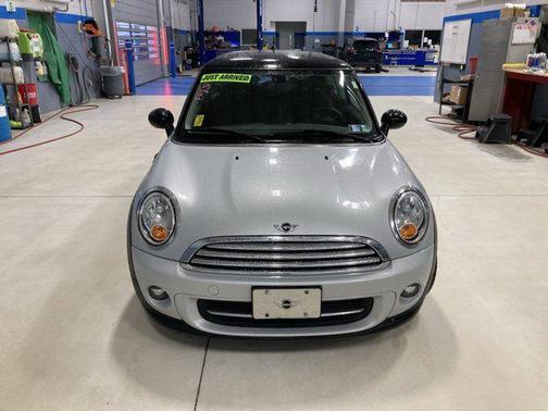 White 2013 MINI Hardtop Cooper