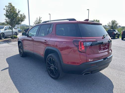 2023 GMC Acadia AWD SLT