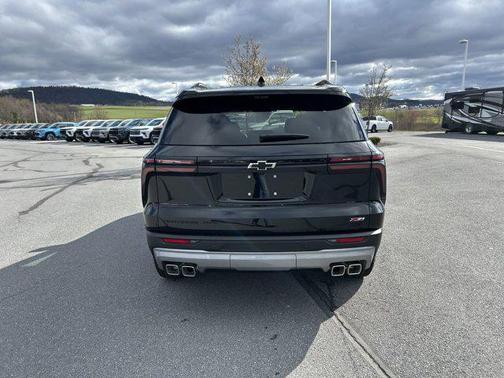 Mosaic Black Metallic 2026 Chevrolet Traverse AWD Z71
