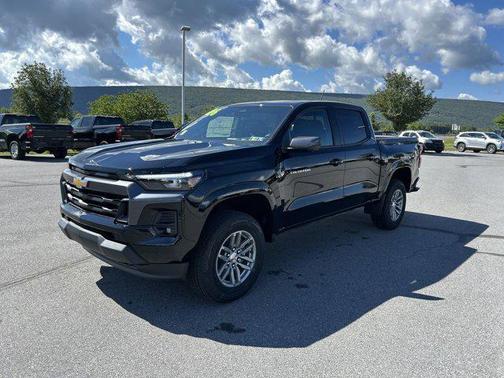Black 2026 Chevrolet Colorado LT