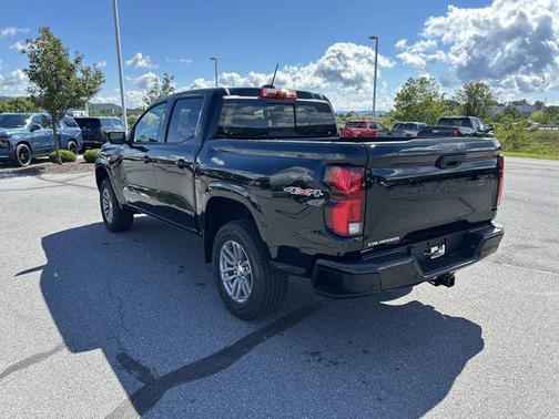 Black 2026 Chevrolet Colorado LT