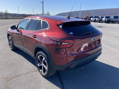 Crimson Metallic 2024 Chevrolet Trax FWD 1RS