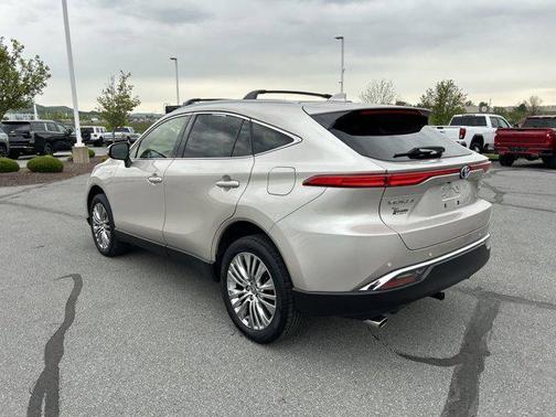 Titanium Glow 2021 Toyota Venza XLE