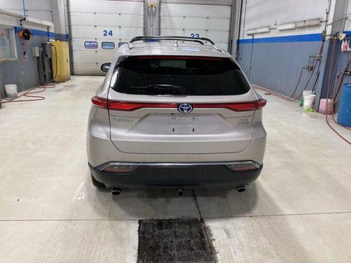 Titanium Glow 2021 Toyota Venza XLE