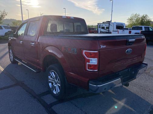 Ruby Red Metallic Tinted Clearcoat 2018 Ford F-150 XLT
