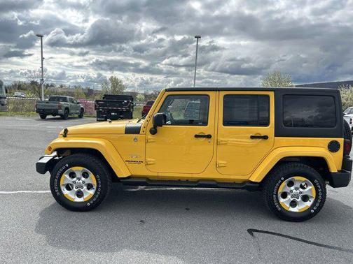 Baja Yellow Clearcoat 2015 Jeep Wrangler Unlimited Sahara