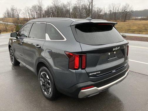 2024 Kia Sorento S